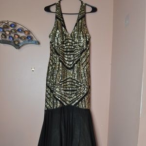 BLACK AND GOLD EVENING GOWN